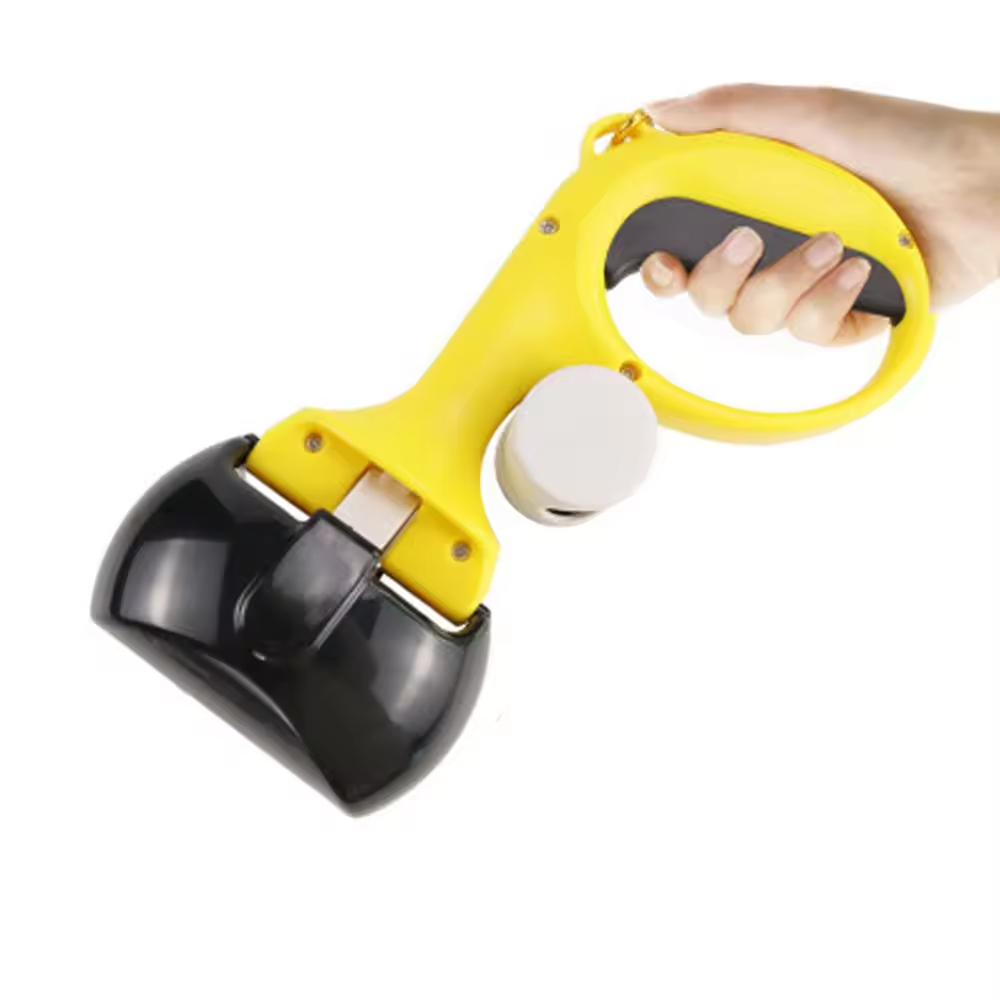Outdoor Dogs Pooper Scooper