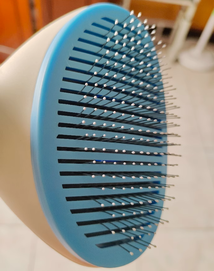 Custom Pet Massaging Brush